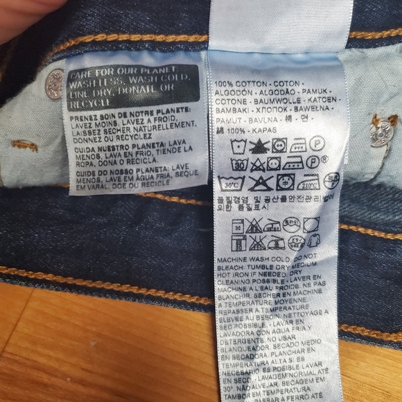 Levi's 501 Button Up Fly Shorts - Picture 5 of 10